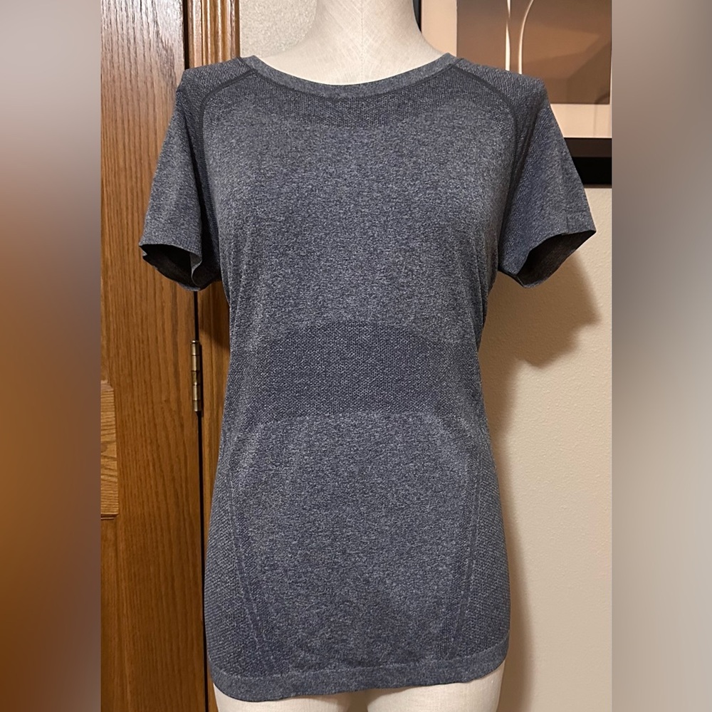 Athleta Heather Gray Short Sleeve Tee NWOT